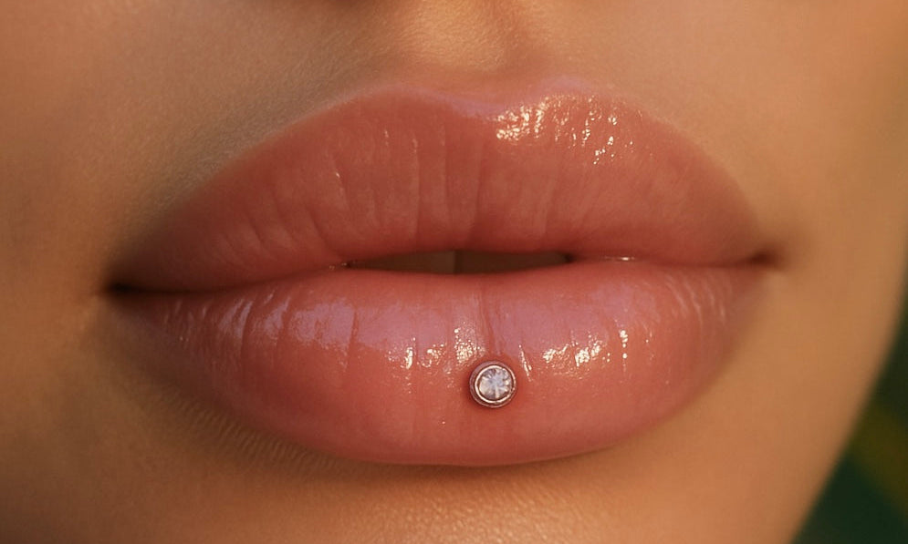 I piercing alle labbra rovinano i denti?