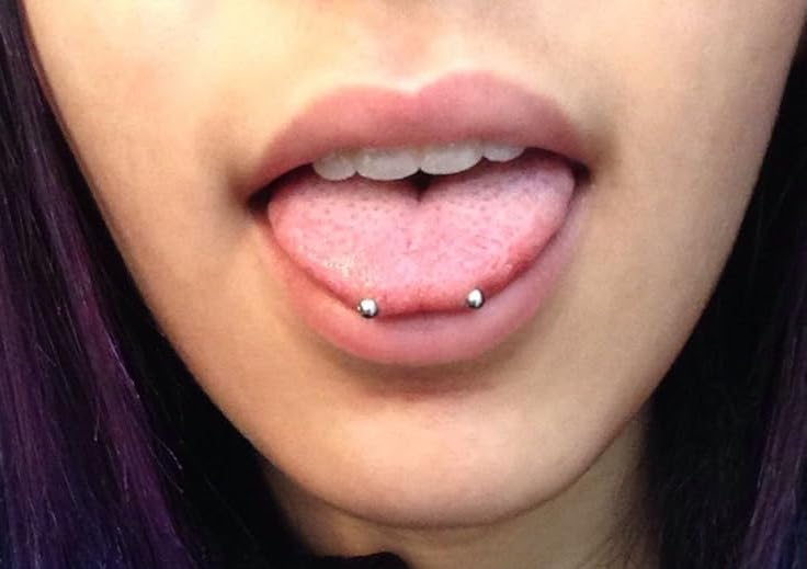 Piercing pericolosi: snake eyes, stingray piercing, frog eyes e scoop piercing.