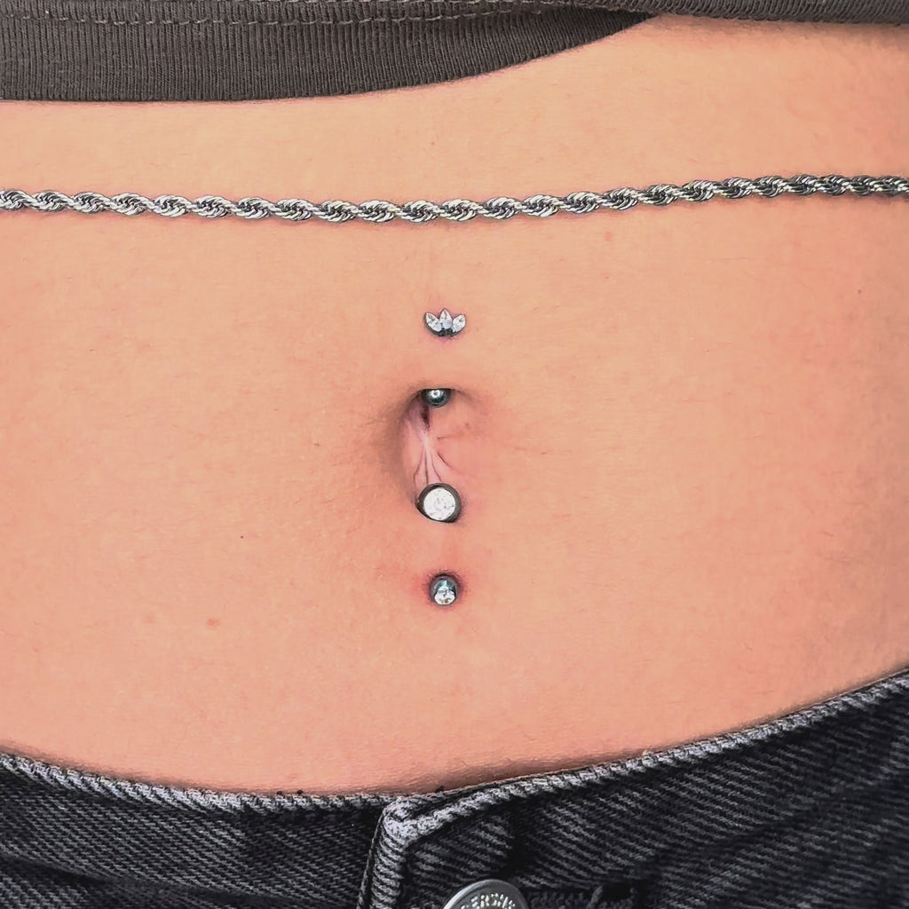 Mini marquise floating navel